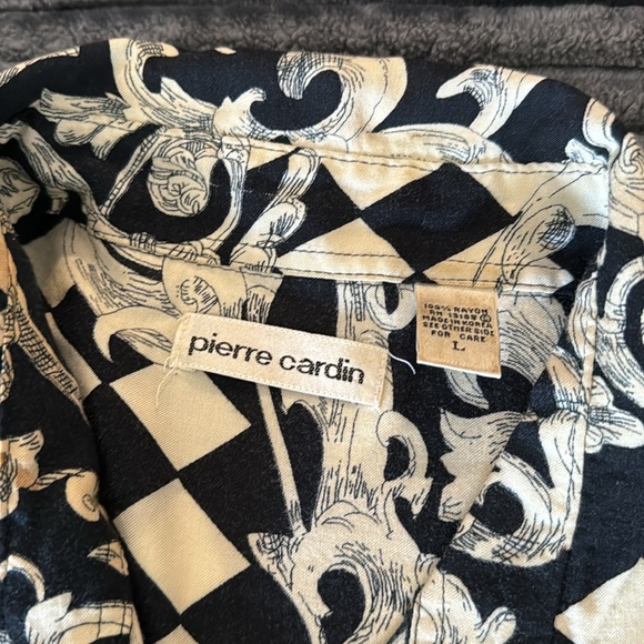 Men’s button up short sleeve dress shirt. Two shirts - Picture 3 of 8